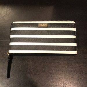 Kate Spade Brightwater Drive wallet.